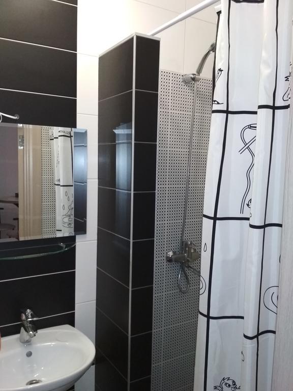 Apartment On Tytova 8 Dnipro Eksteriør bilde